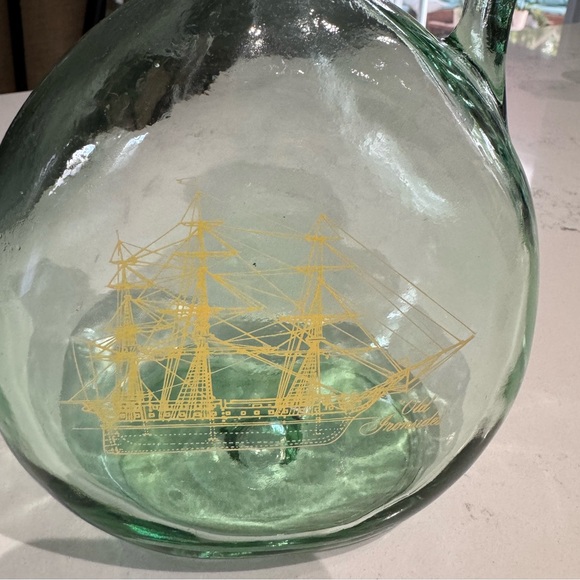 Old Ironsides Bottle Whiskey Green Glass Decanter with Stopper - Picture 3 of 4
